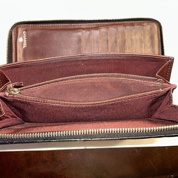 Authentic Chanel Black Zippy Wallet - Picture 13 of 16